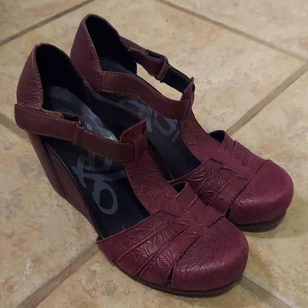 Otbt wedge heels